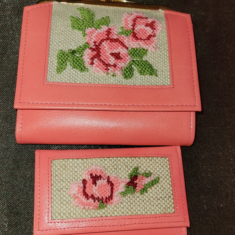VINTAGE PRINCESS GARDNER PINK EMBROIDERY ROSE CLUT